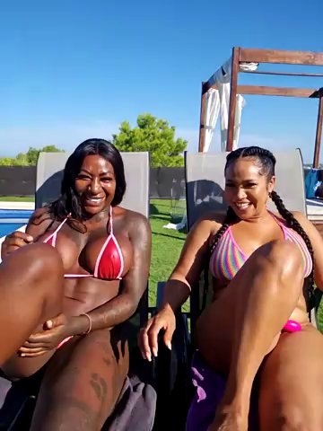 ThehotChocolate live cam screenshot malefemale on Ufotopia – Live Cams & Video Chat Community — screenshot #1