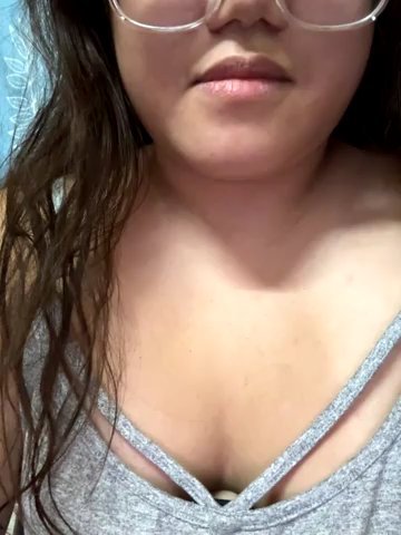 ariel_613 live cam screenshot female from Taiwan on Ufotopia – Live Cams & Video Chat Community — screenshot #1