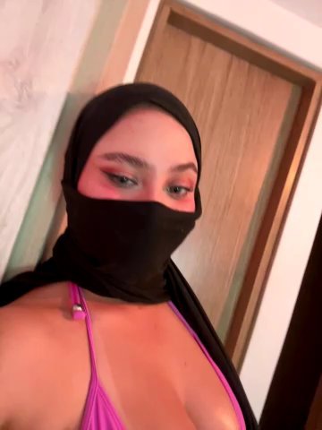 amaal_ live cam screenshot females on Ufotopia – Live Cams & Video Chat Community — screenshot #2