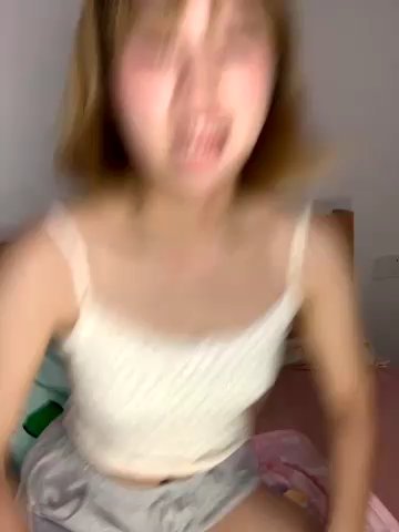 zhaomosheng125216 — live cam screenshot • Ufotopia – Live Cams & Video Chat Community — #1 zhaomosheng125216 live cam screenshot female on Ufotopia – Live Cams & Video Chat Community — screenshot #1