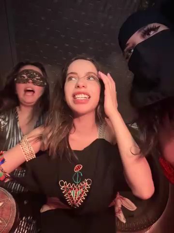 ORLA86 live cam screenshot females on Ufotopia – Live Cams & Video Chat Community — screenshot #4