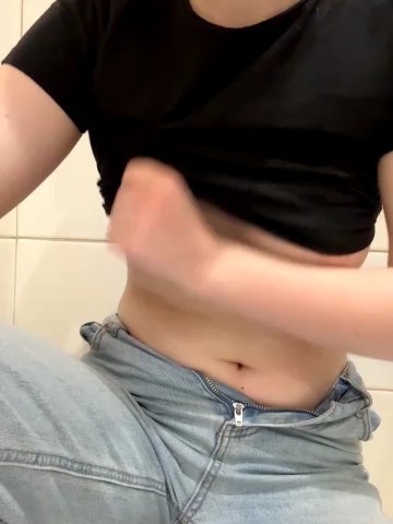 Cumonmme live cam screenshot malefemale on Ufotopia – Live Cams & Video Chat Community — screenshot #1