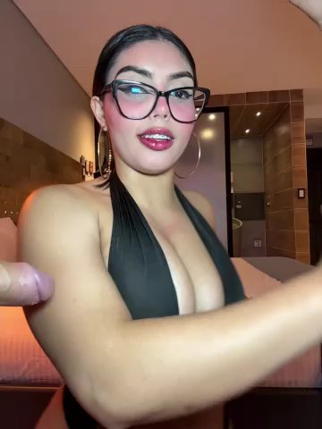 zui_lu live cam screenshot malefemale from Colombia on Ufotopia – Live Cams & Video Chat Community — screenshot #1